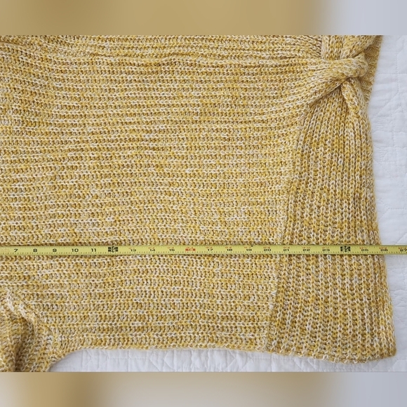Kensie Yellow Metallic Knit Cozy Sweater Size XL - Picture 8 of 9